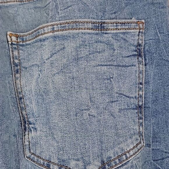 Forever 21 destructed floral jeans Size 31 - Picture 7 of 14